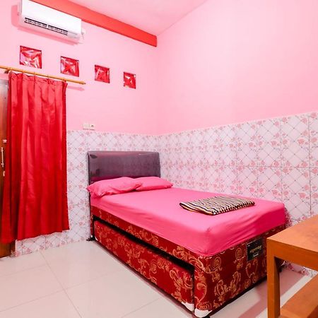 Pondok Baneytha Γιογκιακάρτα Εξωτερικό φωτογραφία